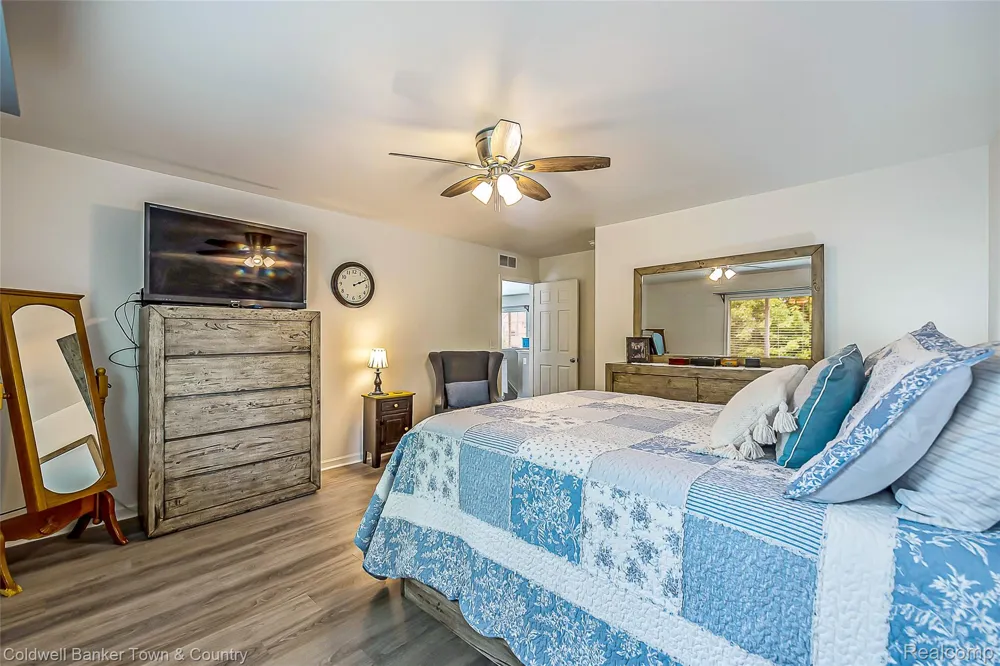 8614 Swartz River Drive Handy Township, MI 48836