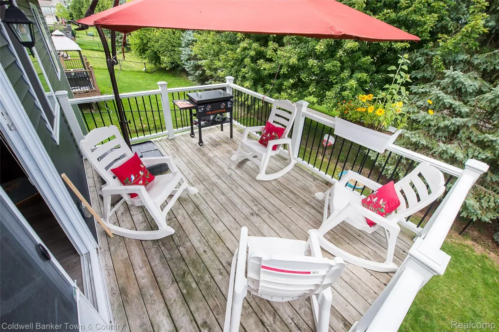 8614 Swartz River Drive Handy Township, MI 48836