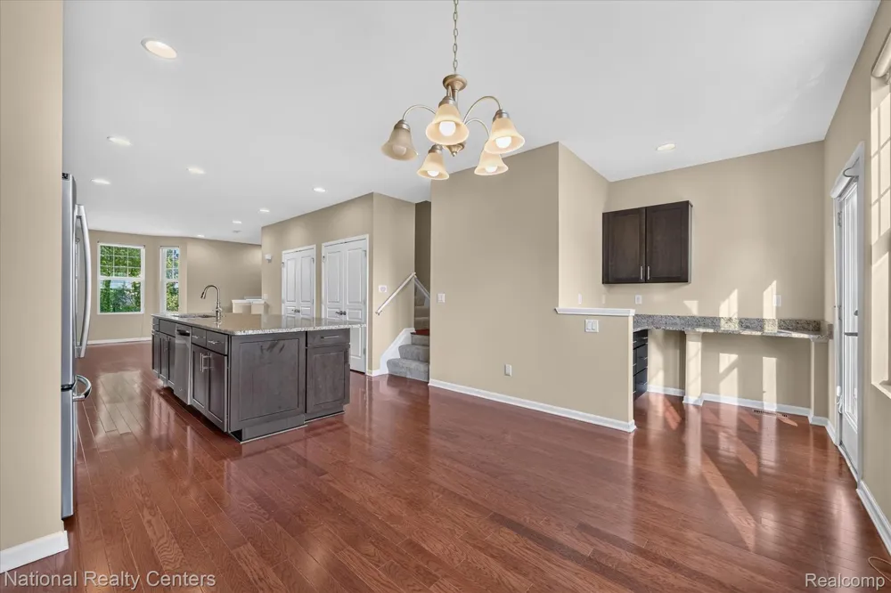330 Glenhurst Boulevard Rochester Hills City, MI 48307