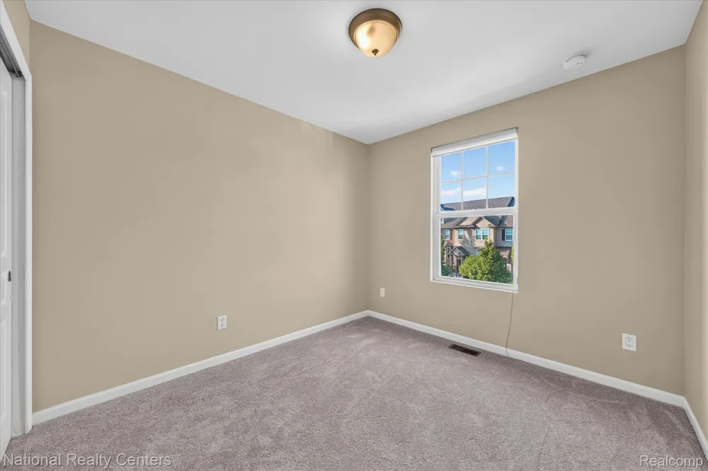 330 Glenhurst Boulevard Rochester Hills City, MI 48307