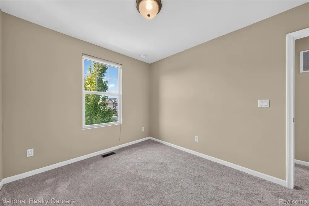 330 Glenhurst Boulevard Rochester Hills City, MI 48307