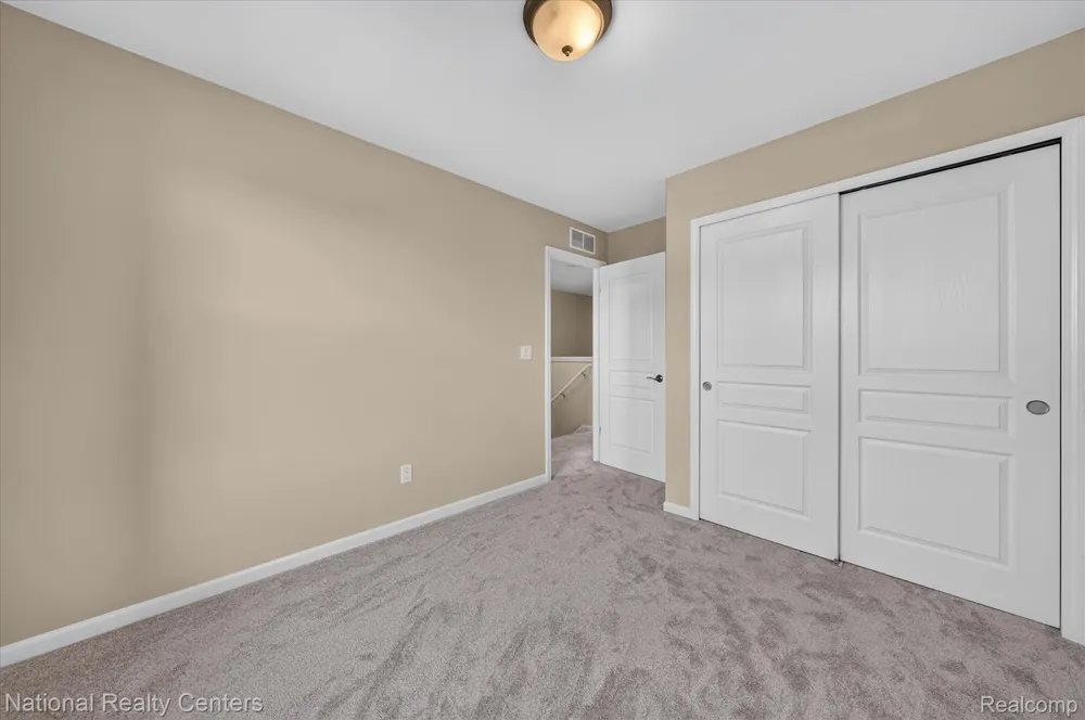 330 Glenhurst Boulevard Rochester Hills City, MI 48307