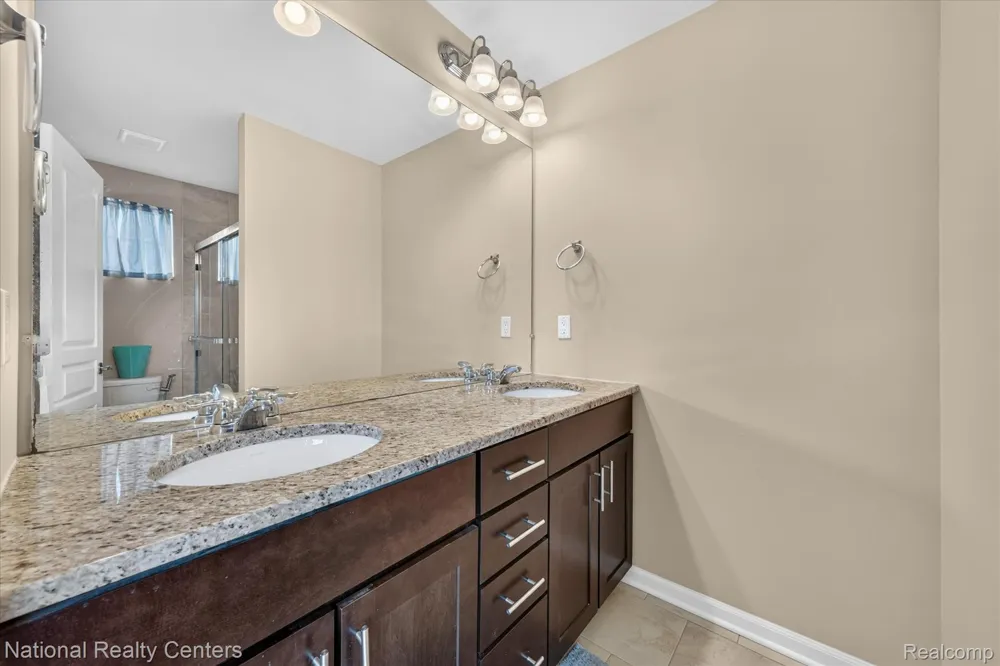 330 Glenhurst Boulevard Rochester Hills City, MI 48307