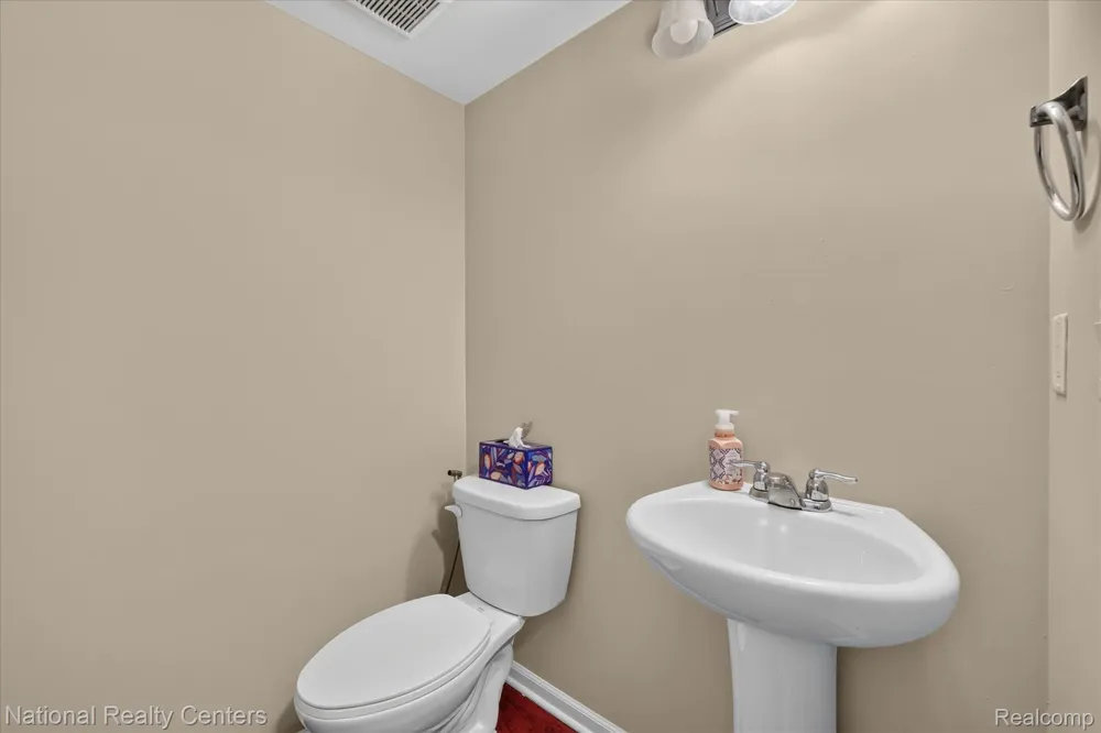 330 Glenhurst Boulevard Rochester Hills City, MI 48307