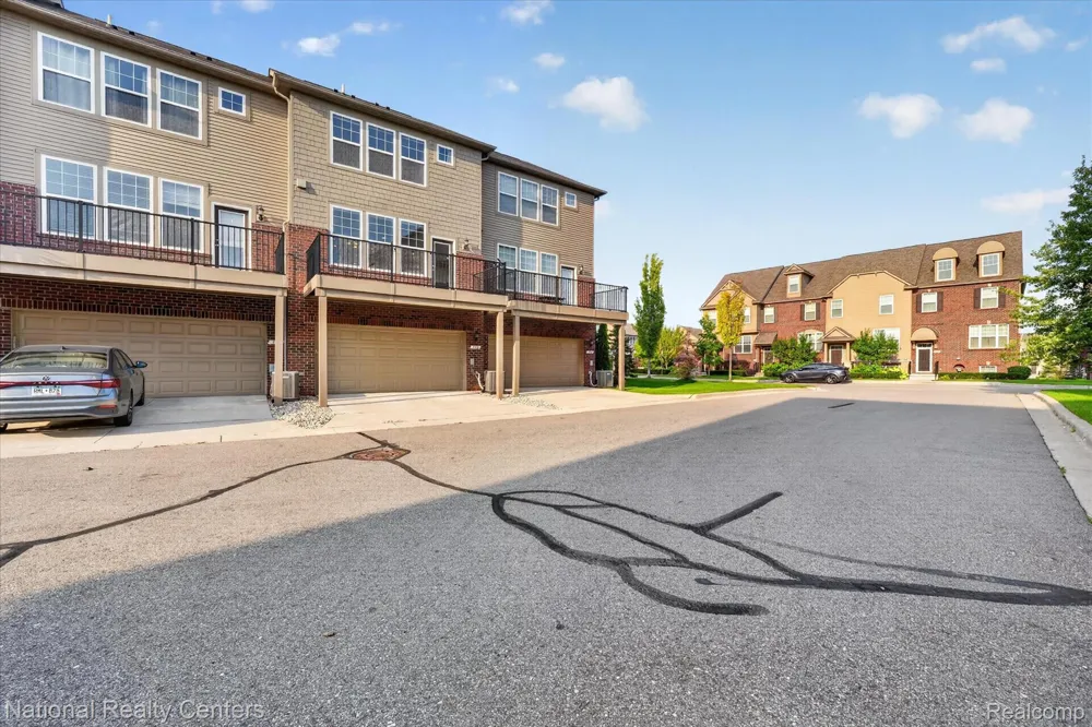 330 Glenhurst Boulevard Rochester Hills City, MI 48307
