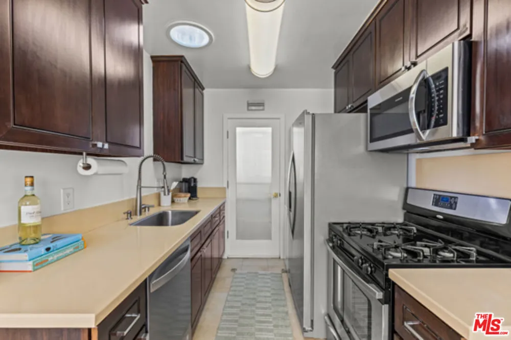 2402 Ocean Park Boulevard Santa Monica, CA 90405
