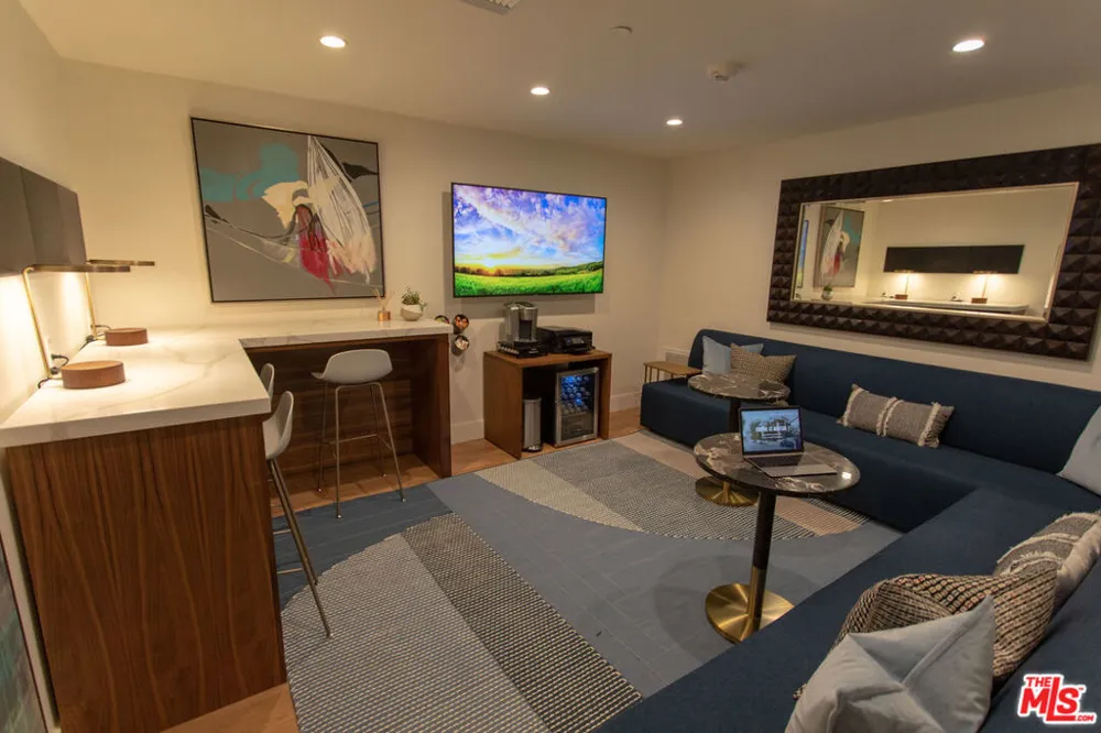8017 W NORTON AVENUE #104 West Hollywood, CA 90046