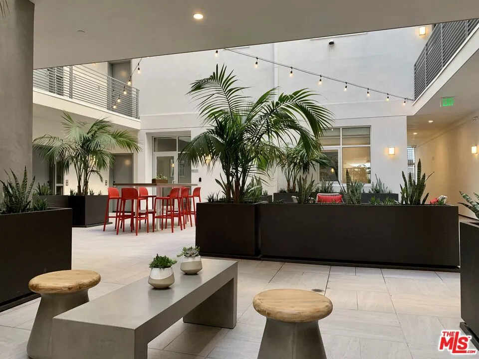8017 W NORTON AVENUE #104 West Hollywood, CA 90046