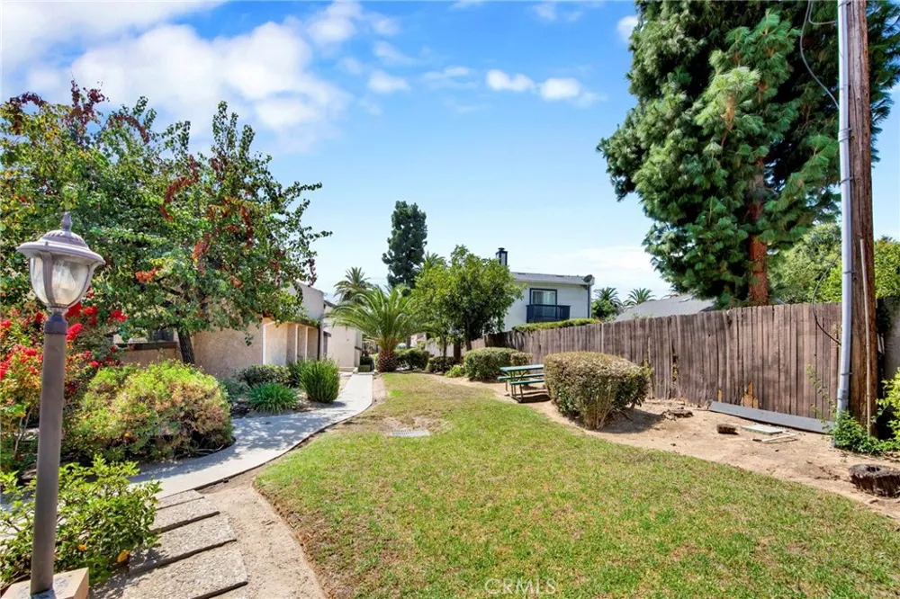 1484 Corson Street #5 Pasadena, CA 91106