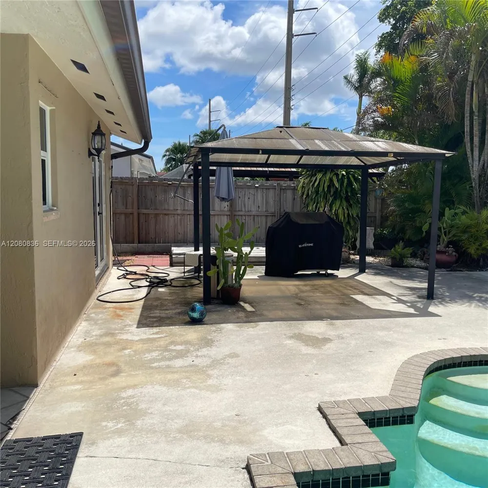 14700 SW 151st Ter Miami, FL 33196