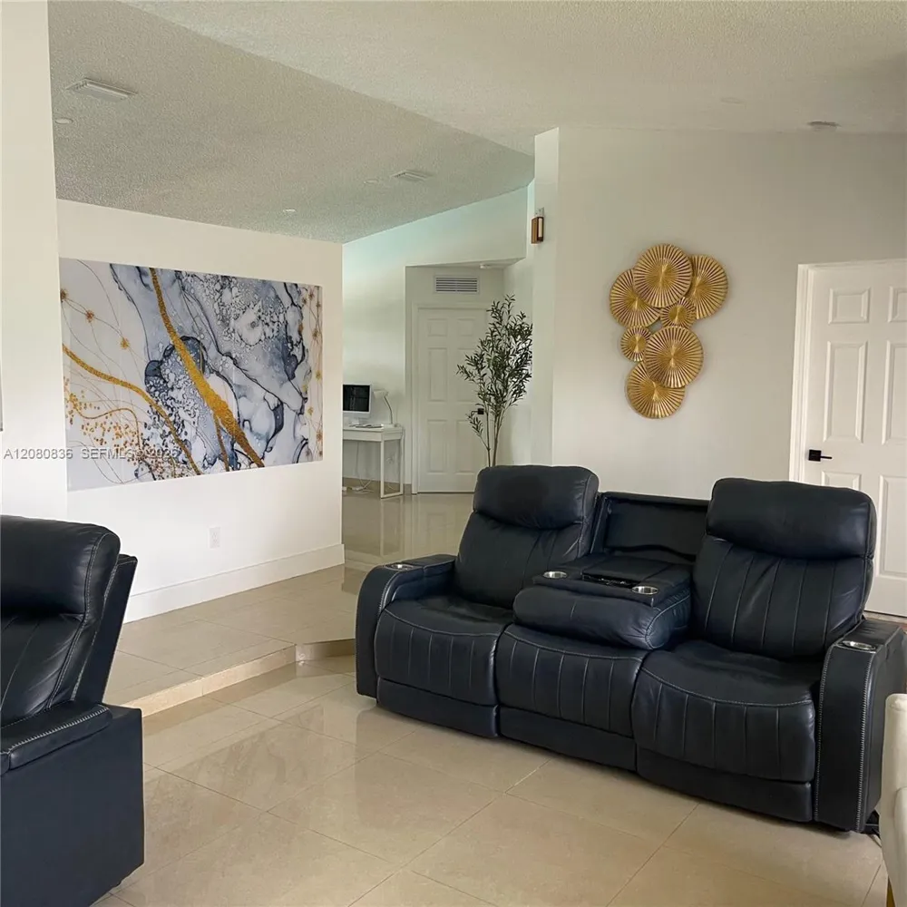 14700 SW 151st Ter Miami, FL 33196