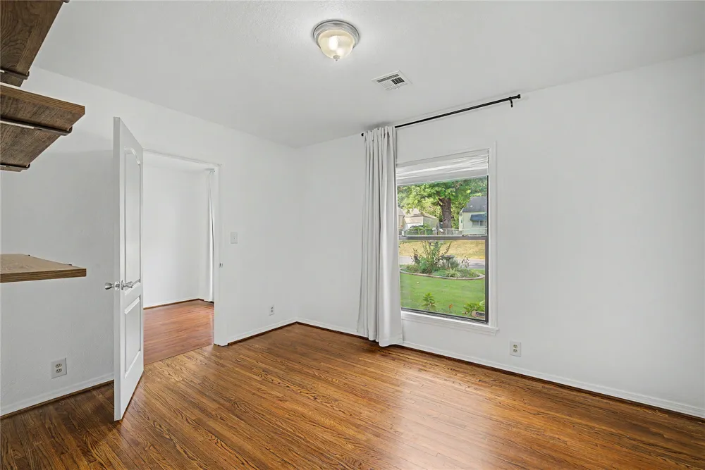 1229 S Erie Avenue Tulsa, OK 74112