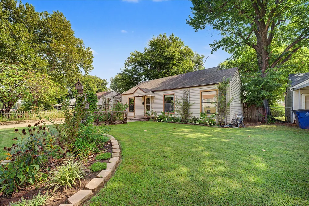 1229 S Erie Avenue Tulsa, OK 74112