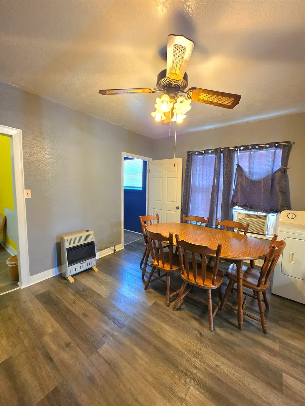 305 Eagle Street Weimar, TX 78962