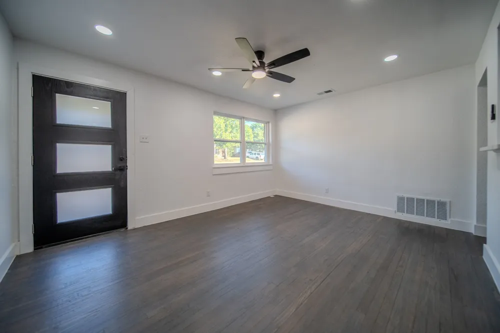 1530 Hillcrest Street Mesquite, TX 75149