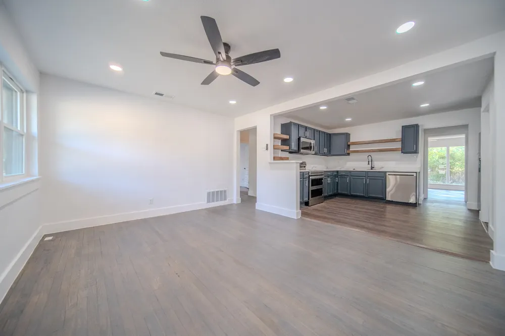 1530 Hillcrest Street Mesquite, TX 75149