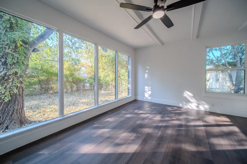 1530 Hillcrest Street Mesquite, TX 75149