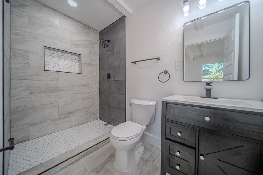1530 Hillcrest Street Mesquite, TX 75149