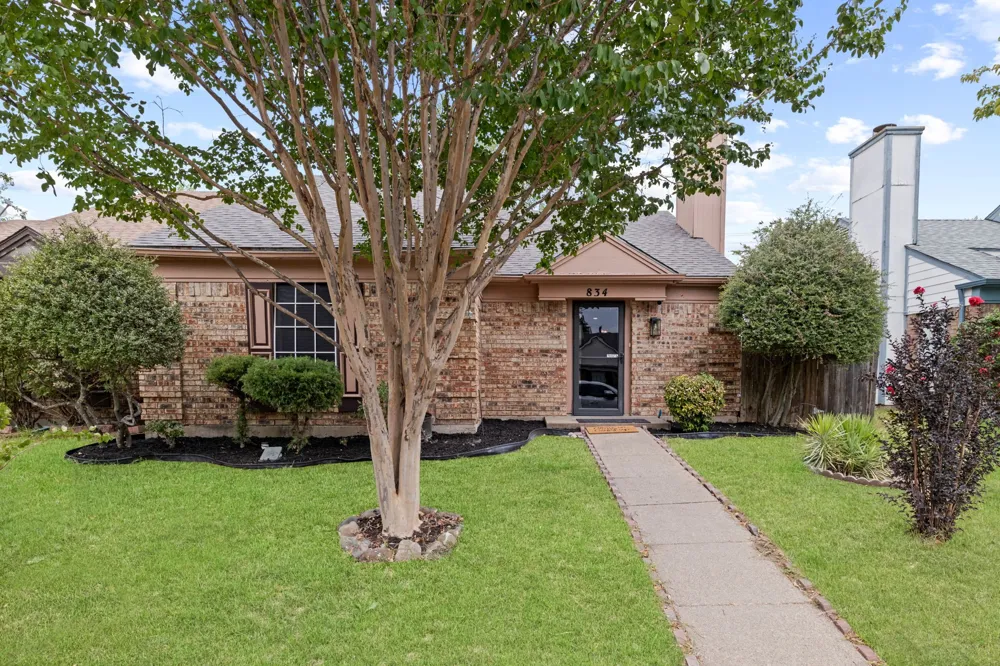 834 Versailles Drive Mesquite, TX 75149