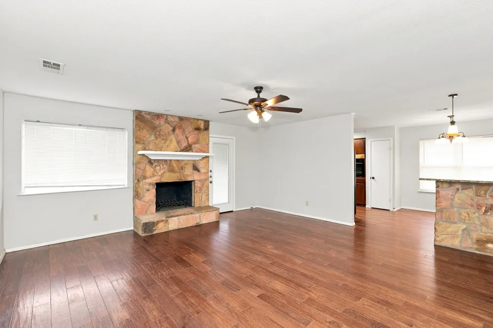301 Suzanne Terrace Burleson, TX 76028