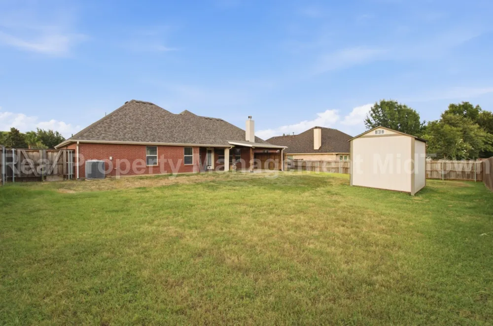1105 Sunland Court Mansfield, TX 76063