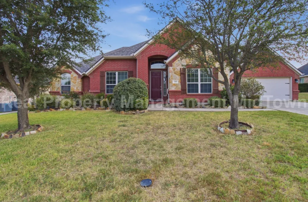 1105 Sunland Court Mansfield, TX 76063