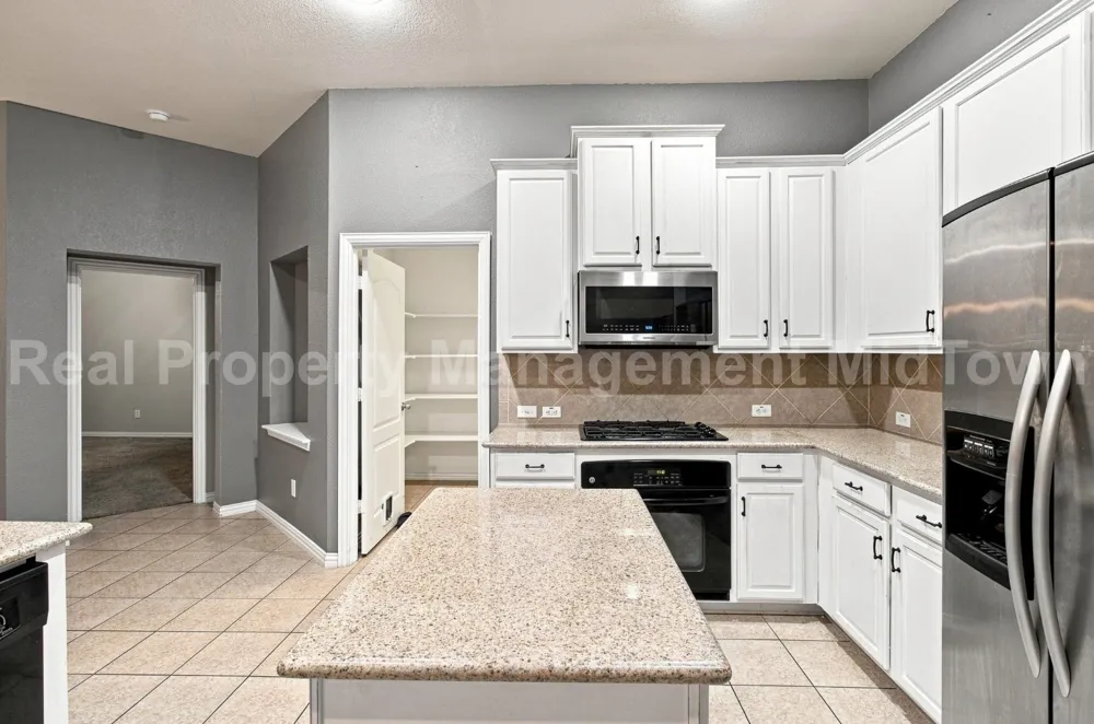 1105 Sunland Court Mansfield, TX 76063