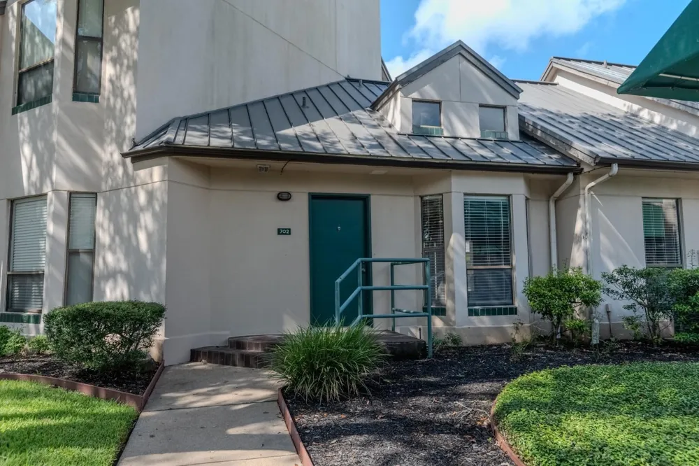 4144 Greystone Way #702 Sugar Land, TX 77479