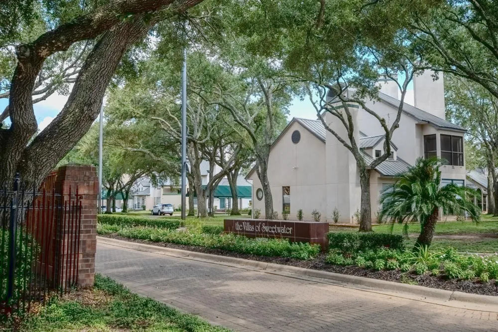 4144 Greystone Way #702 Sugar Land, TX 77479
