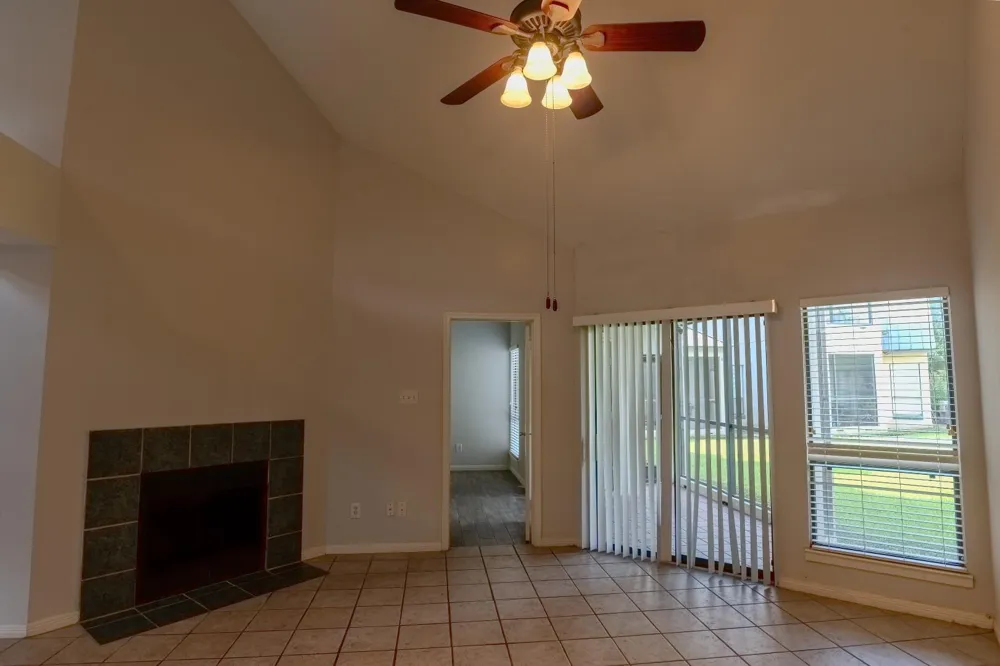 4144 Greystone Way #702 Sugar Land, TX 77479