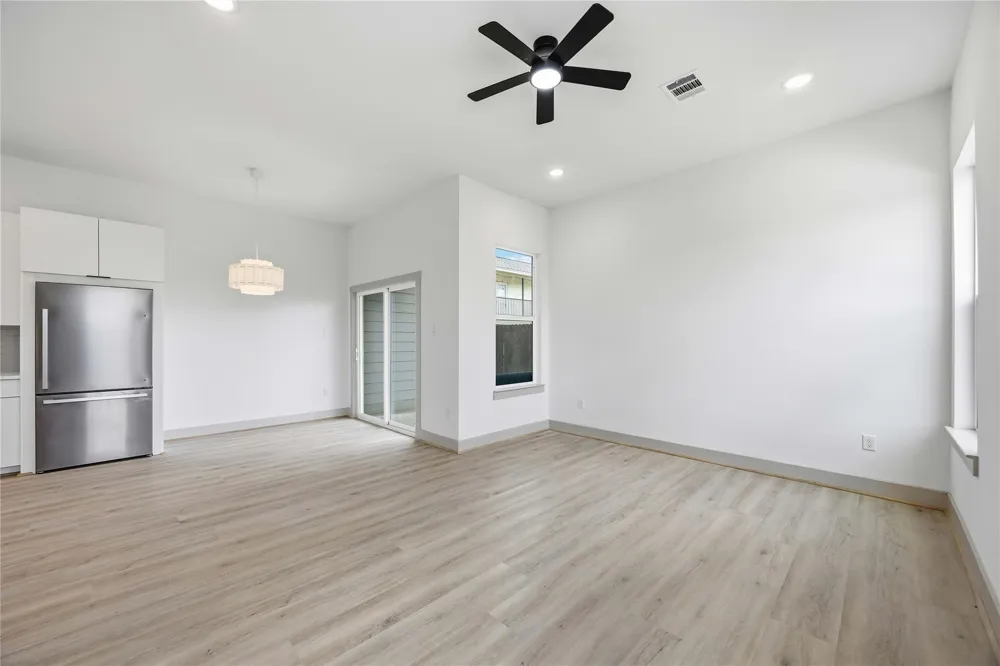 7555 Calhoun Street #B Houston, TX 77051