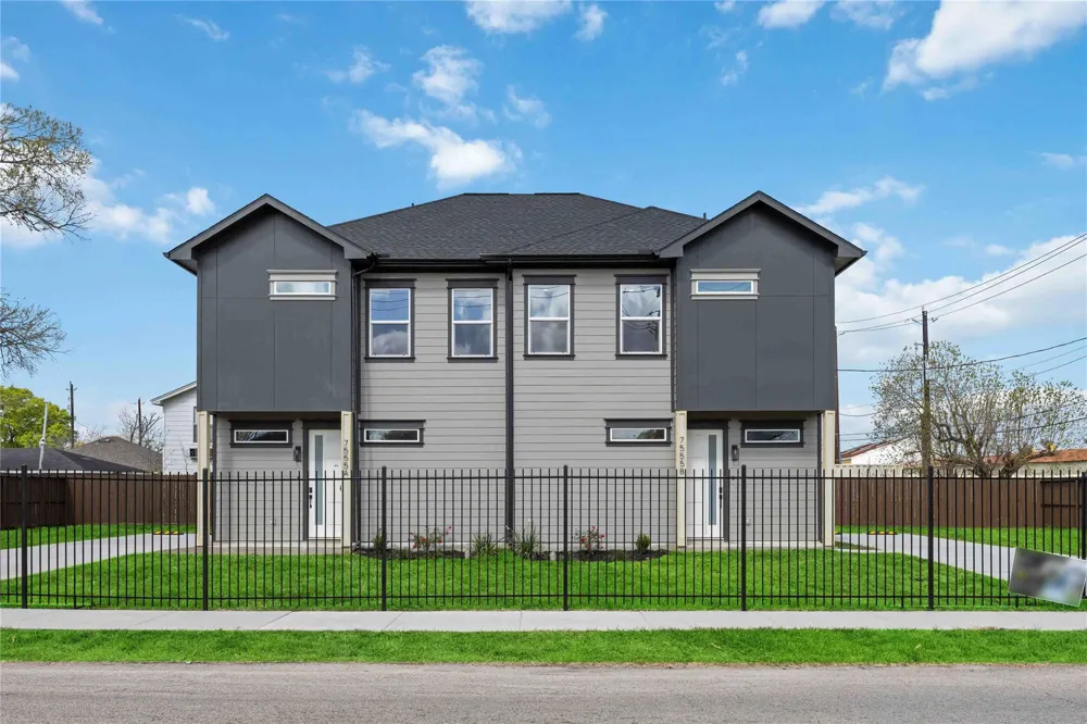 7555 Calhoun Street #B Houston, TX 77051