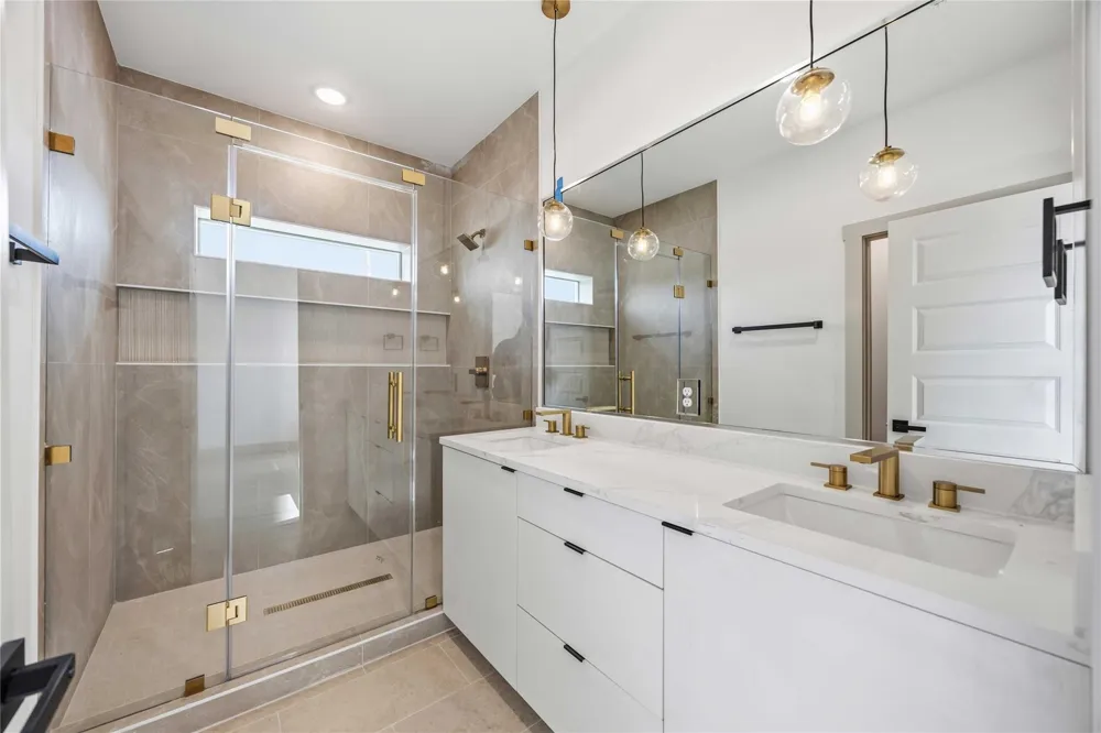 7555 Calhoun Street #B Houston, TX 77051