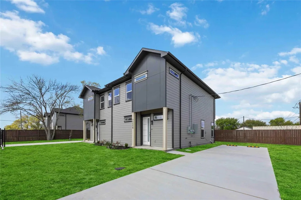 7555 Calhoun Street #B Houston, TX 77051