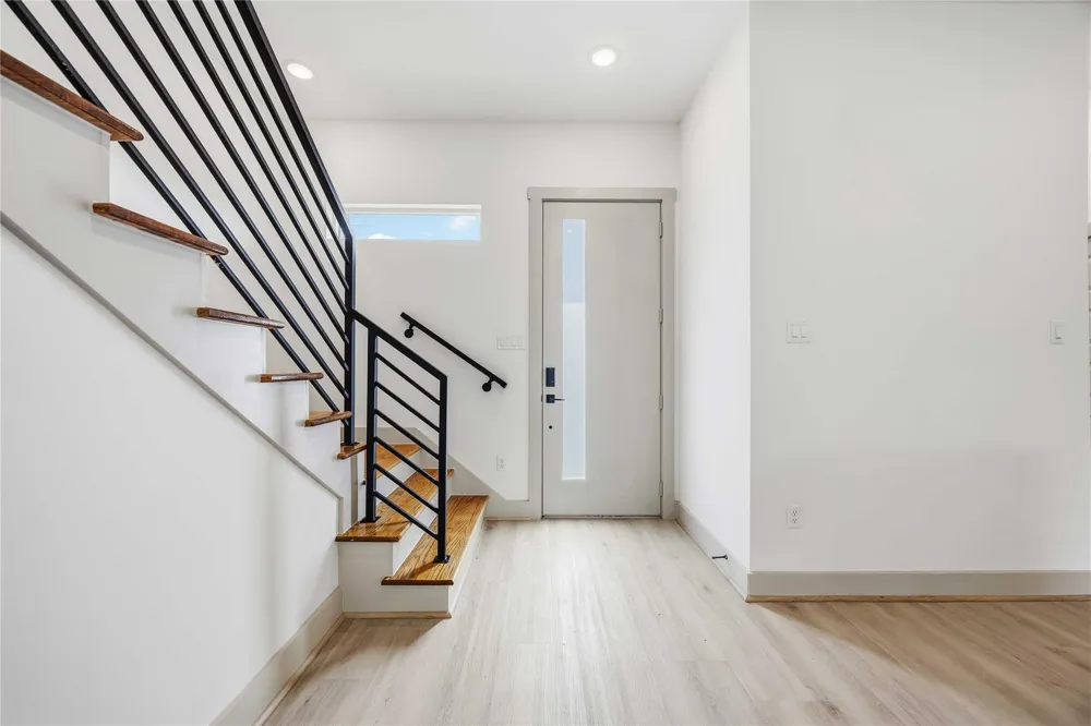 7555 Calhoun Street #B Houston, TX 77051