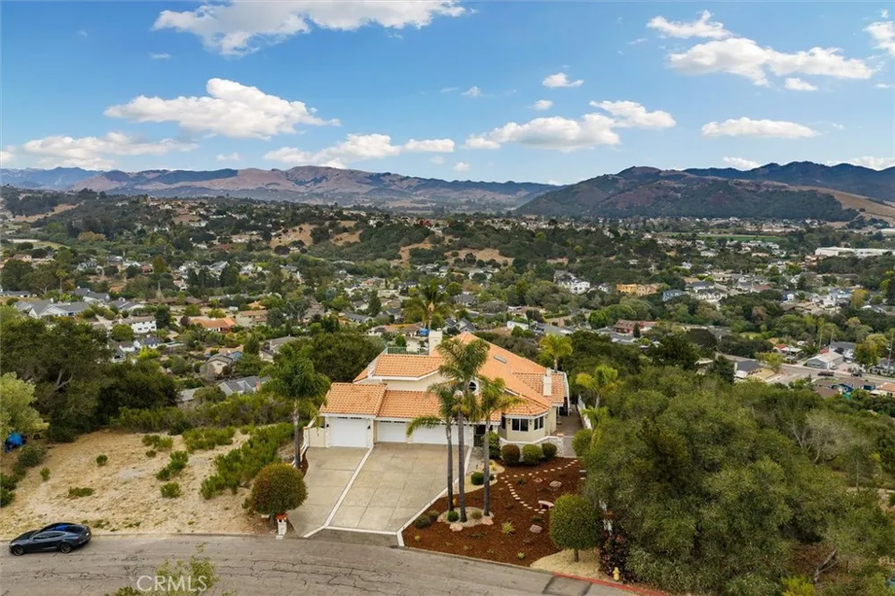 324 Miller Way Arroyo Grande, CA 93420
