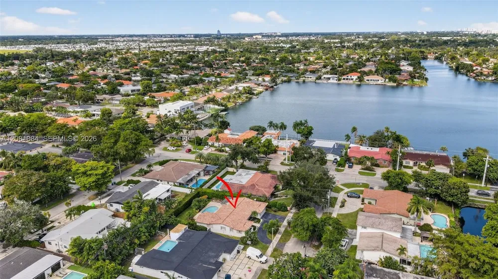 20610 NE 22nd Ct Miami, FL 33180