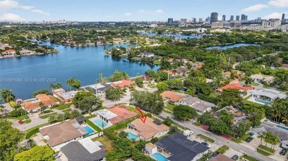 20610 NE 22nd Ct Miami, FL 33180
