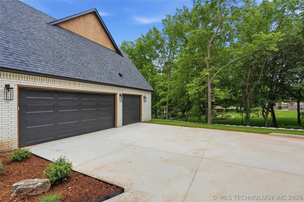 28334 E 71st EastPlace S Broken Arrow, OK 74014