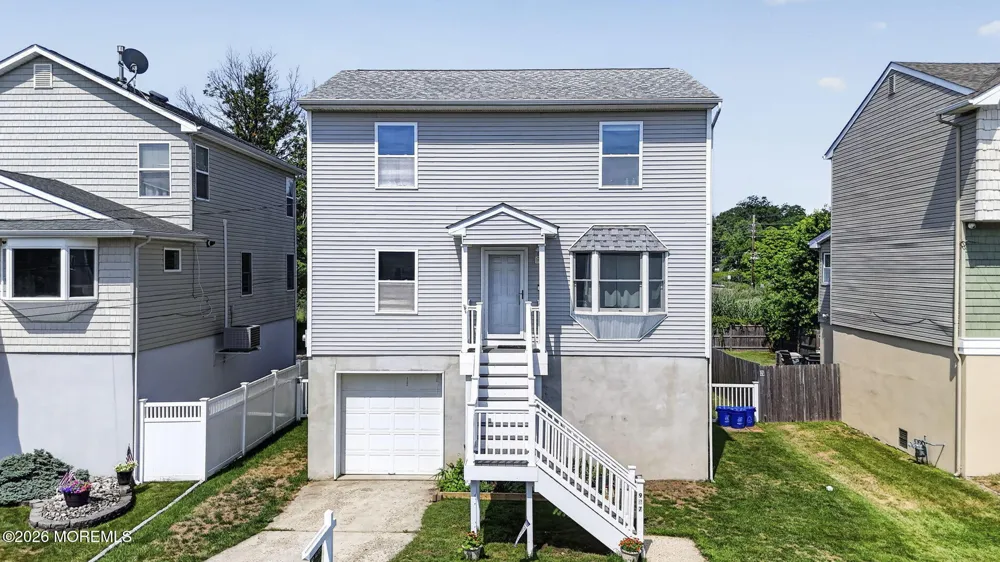 907 Harris Avenue Keyport, NJ 07735