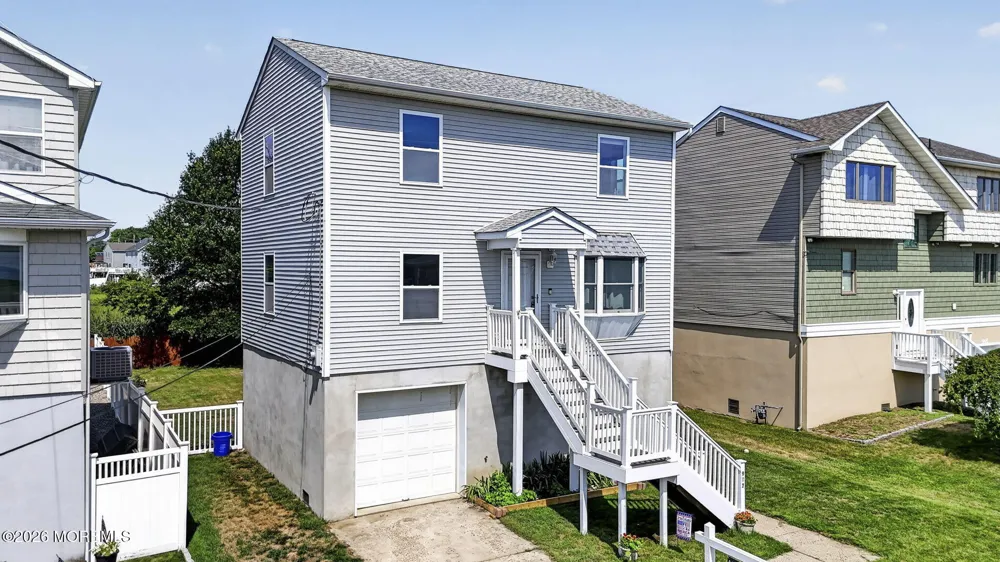 907 Harris Avenue Keyport, NJ 07735