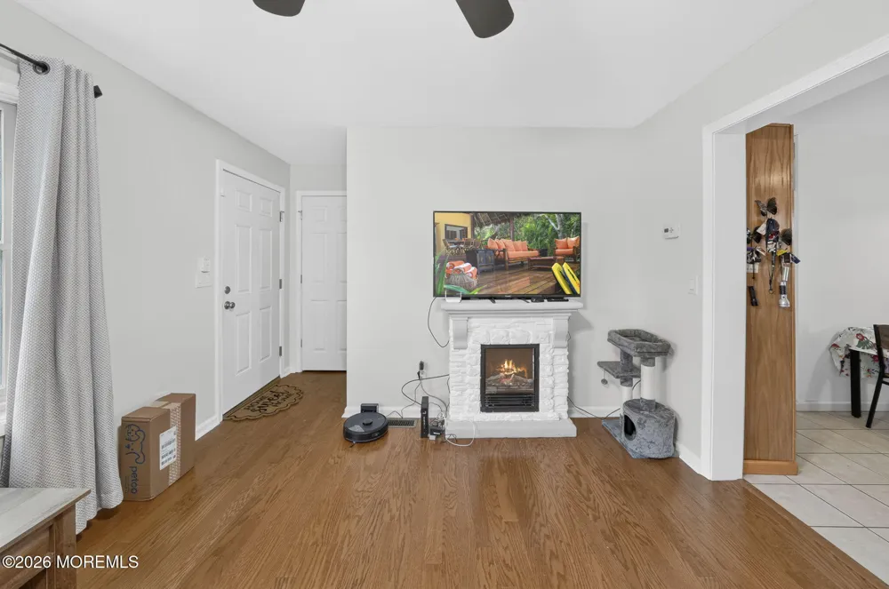 907 Harris Avenue Keyport, NJ 07735