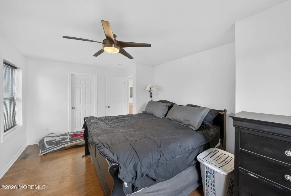 907 Harris Avenue Keyport, NJ 07735