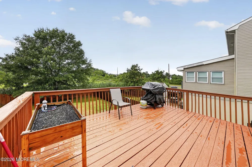 907 Harris Avenue Keyport, NJ 07735