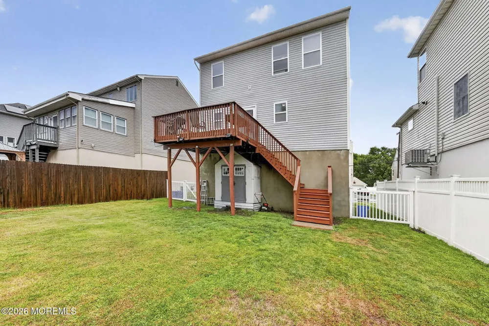 907 Harris Avenue Keyport, NJ 07735