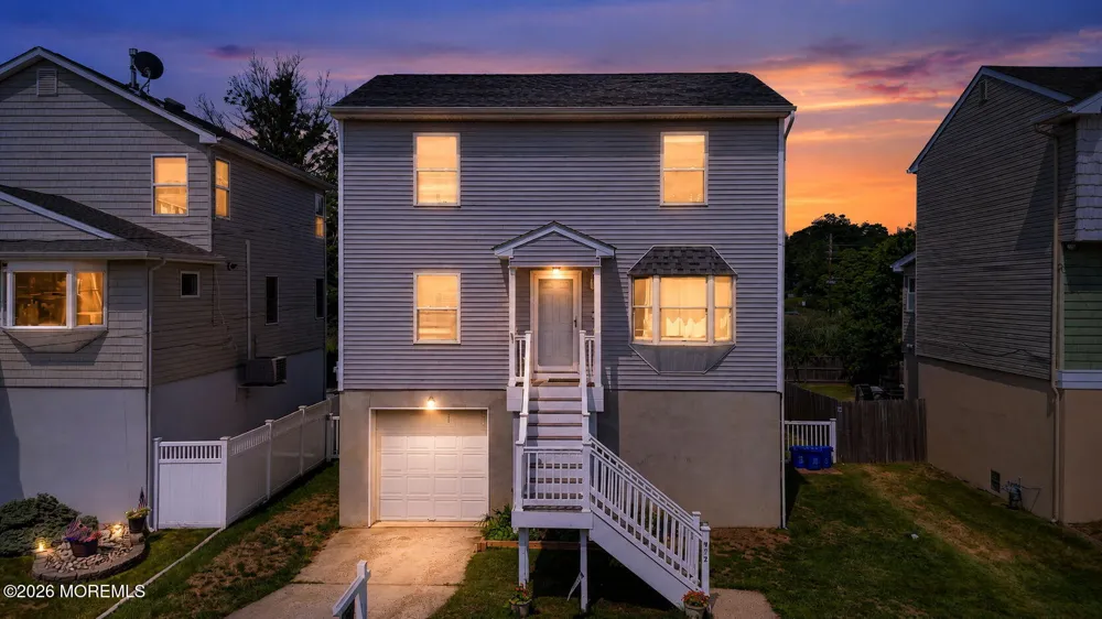 907 Harris Avenue Keyport, NJ 07735