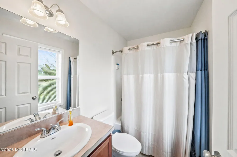907 Harris Avenue Keyport, NJ 07735