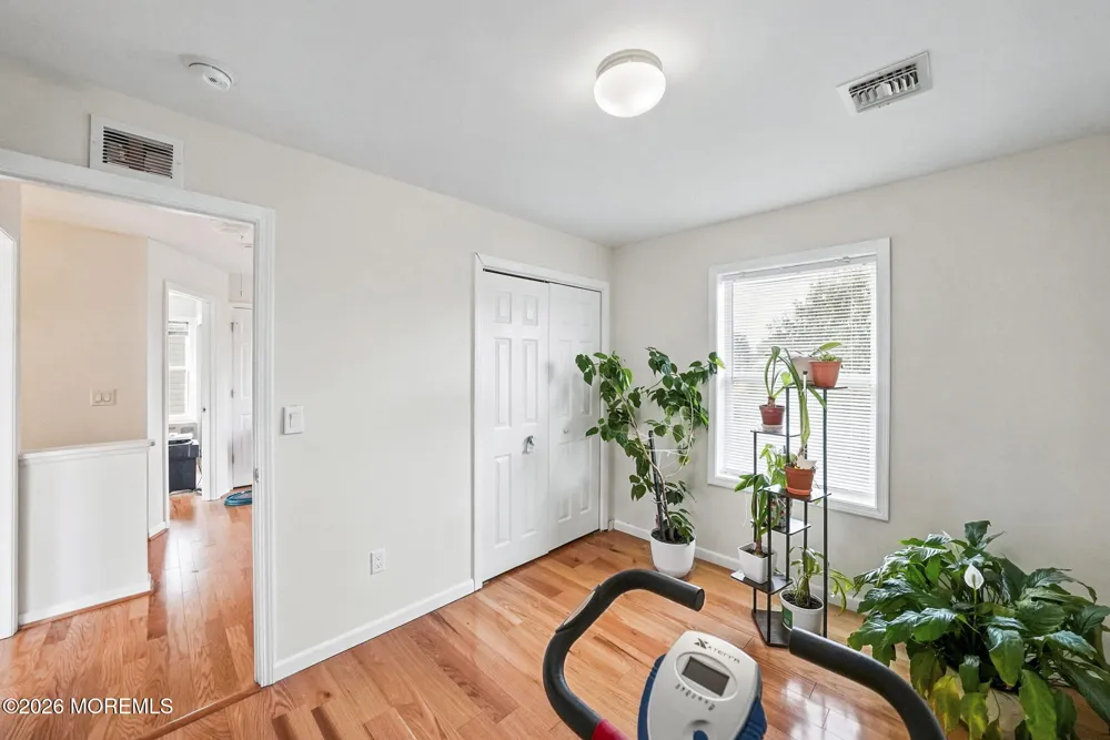 907 Harris Avenue Keyport, NJ 07735