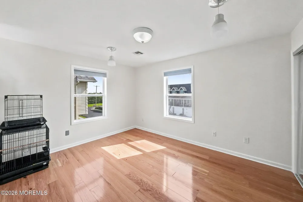 907 Harris Avenue Keyport, NJ 07735
