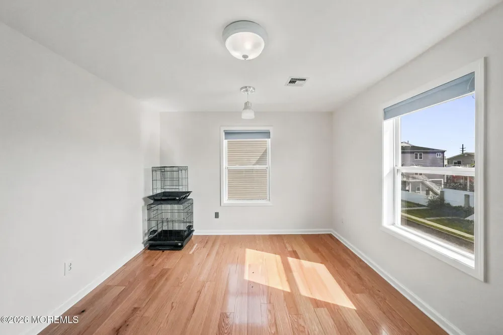907 Harris Avenue Keyport, NJ 07735